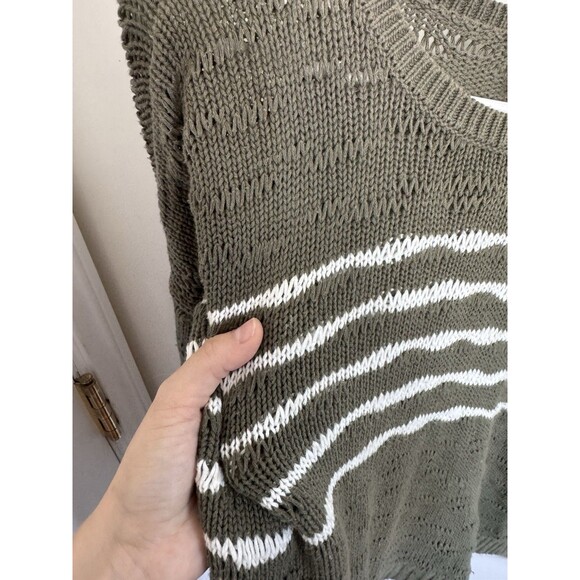 Cabi Scout Pullover Sweater Olive Green And White Small - Picture 3 of 5